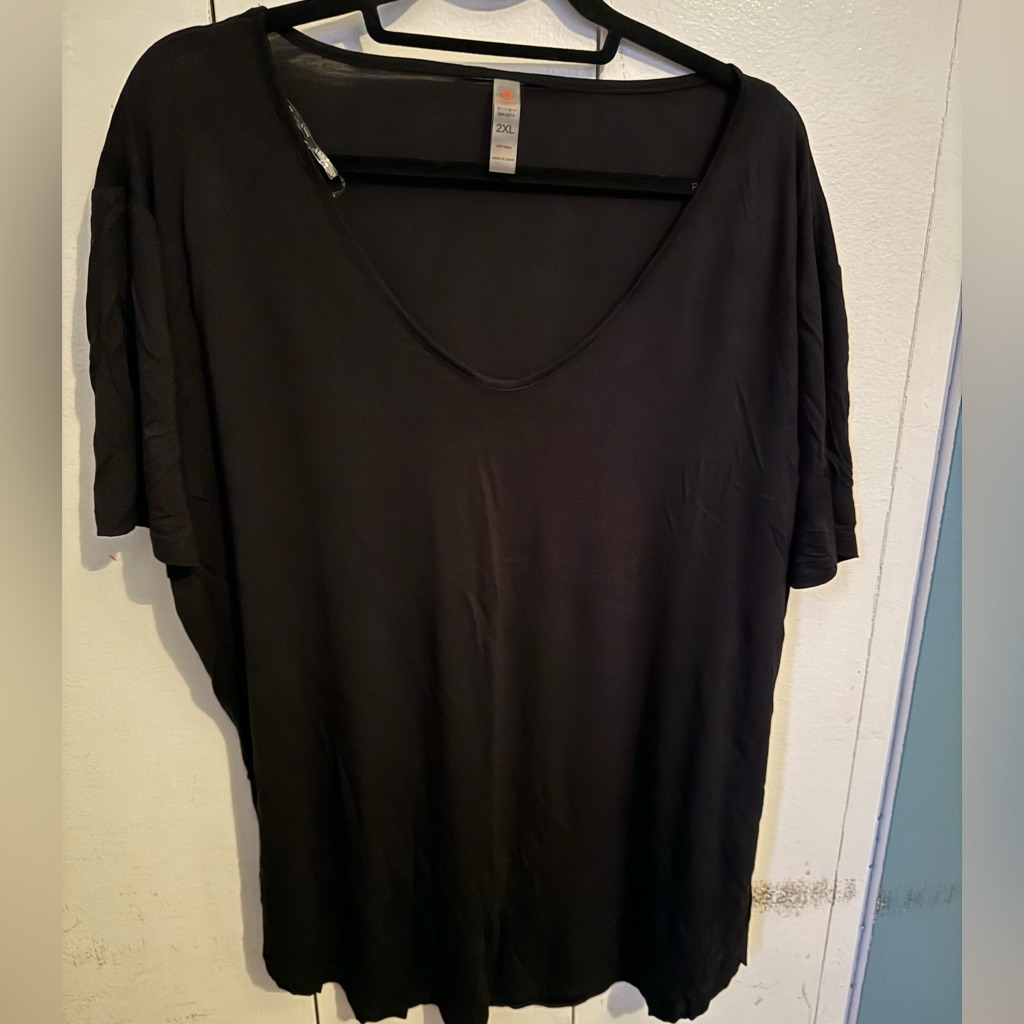 Mono B Basic Black Tee 2 X